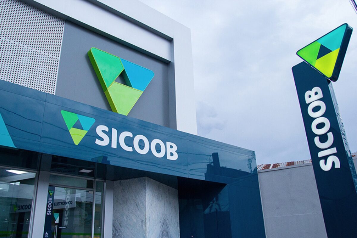 Empresa Sicoob Abre Vaga de Emprego Efetiva Salário mais Diversos