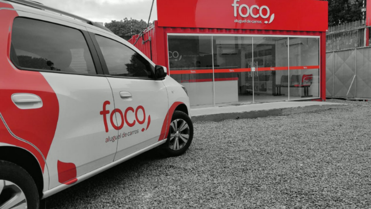 Foco Aluguel de Carros abre vagas para Atendente de Loja, Auxiliar de